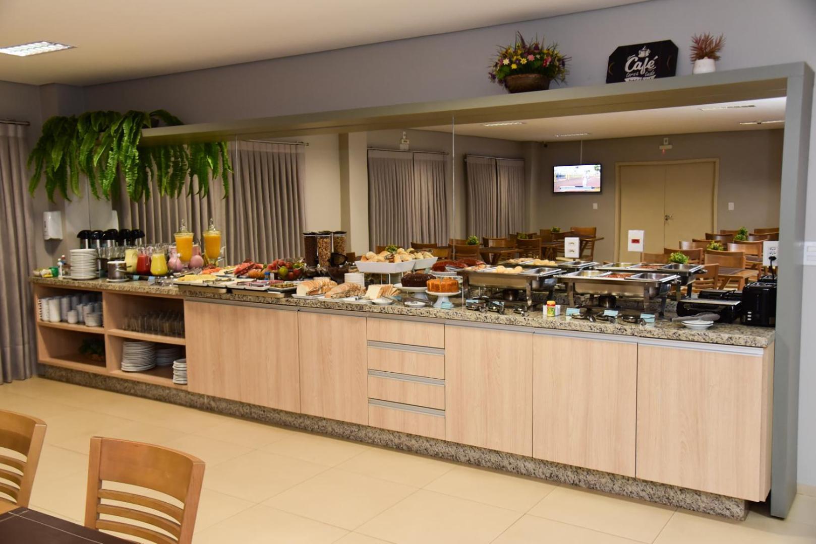 Hotel Plaza Garden Cascavel  Buitenkant foto